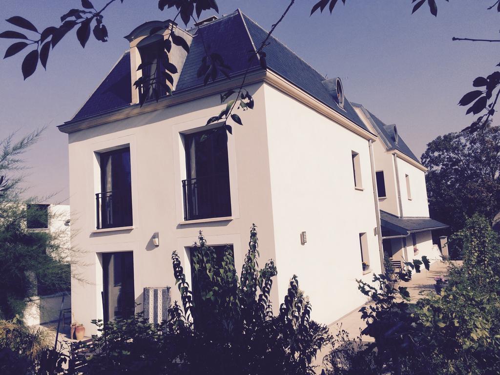 Maison D'Hotes Les Coudreaux Rueil-Malmaison Exterior photo
